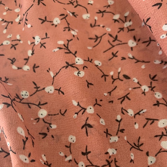 SOLD Beagle Crop - Pink Floral - Picture 7 of 8